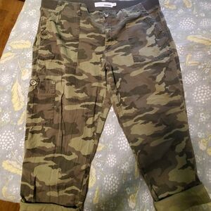 Sonoma casual pants size 18 camouflage